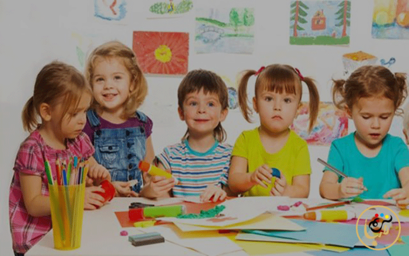 فواید نقاشی برای کودکان | از تقویت مهارت‌های حرکتی تا رشد خلاقیت