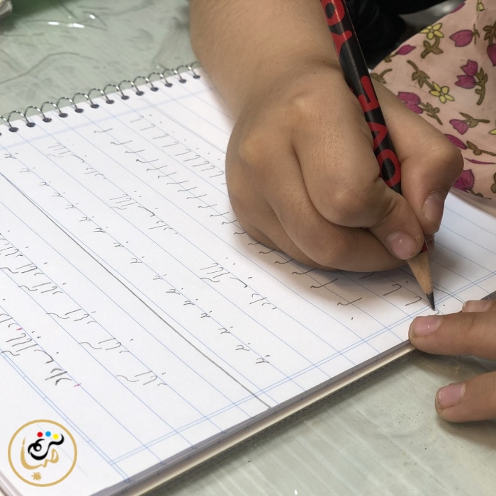 نحوه دست گرفتن مداد