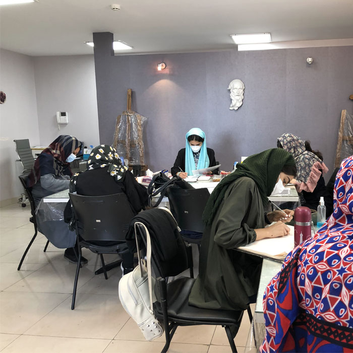 دوره آموزشی نقاشی سیاه قلم در آموزشگاه ترنم صبا