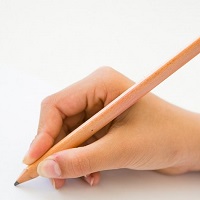 نحوه صحیح گرفتن خودکار و مداد در دست