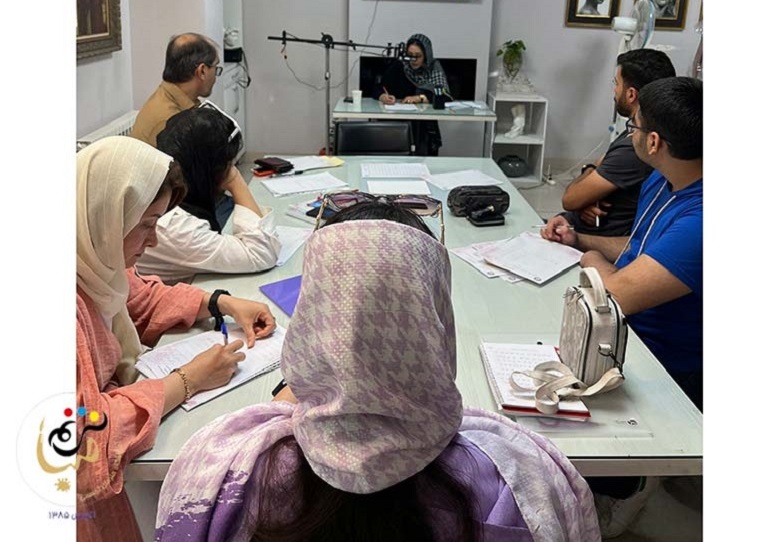 کلاس آموزش خوشنویسی با خودکار